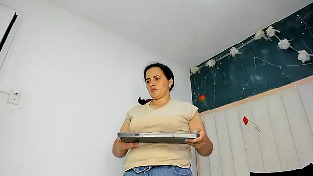 africa holmes online show from June 26, 2:27 am