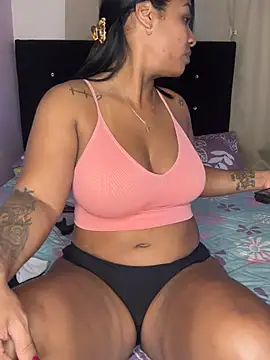 Snapshot of Naticol1 chatting on January 28, 2:53 am Naticol1 online show from January 28, 2:53 am