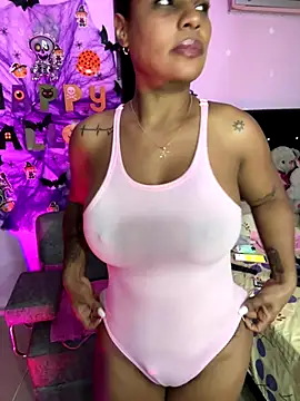 Snapshot of Naticol1 chatting on October 30, 6:37 am Naticol1 online show from October 30, 6:37 am