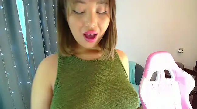 Snapshot of PurrrfectMiko chatting on January 13, 8:58 am PurrrfectMiko online show from January 13, 8:58 am