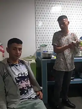 Snapshot of 1418edwar chatting on February 16, 3:13 am 1418edwar online show from February 16, 3:13 am