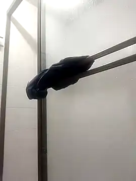 Snapshot of Bombi22 chatting on February 22, 9:48 pm Bombi22 online show from February 22, 9:48 pm