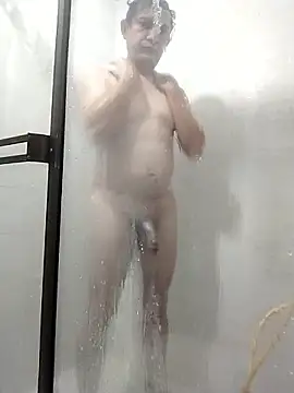 Snapshot of Bombi22 chatting on September 9, 11:43 am Bombi22 online show from September 9, 11:43 am