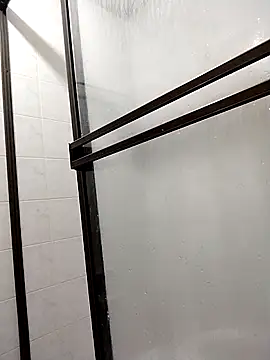 Snapshot of Bombi22 chatting on September 11, 11:43 am Bombi22 online show from September 11, 11:43 am