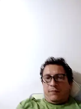 Snapshot of Bombi22 chatting on September 20, 4:46 am Bombi22 online show from September 20, 4:46 am