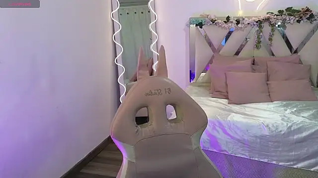 Snapshot of kittystart_tay chatting on February 11, 7:16 pm kittystart tay online show from February 11, 7:16 pm