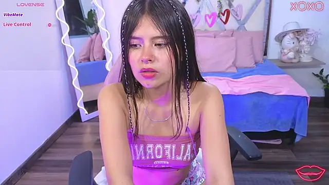 Snapshot of kittystart_tay chatting on February 28, 1:26 am kittystart tay online show from February 28, 1:26 am