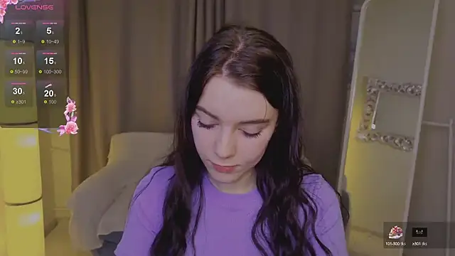 Snapshot of Lana__Cute_ chatting on March 16, 1:27 pm Lana Cute online show from March 16, 1:27 pm