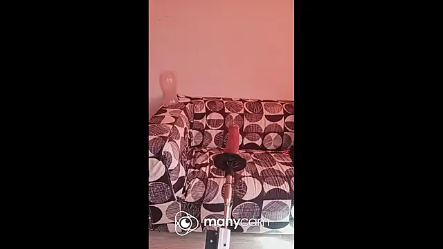 Snapshot of lunaxxxtreme chatting on March 1, 12:01 pm lunaxxxtreme online show from March 1, 12:01 pm