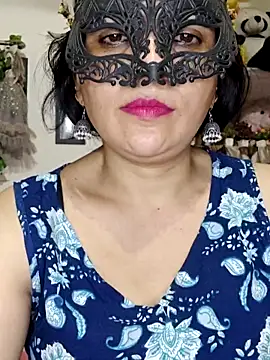 Snapshot of sexy_bhabhi69 chatting on June 16, 9:06 pm sexy bhabhi69 online show from June 16, 9:06 pm