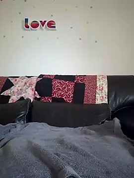 jourdinio13 online show from March 11, 12:06 pm