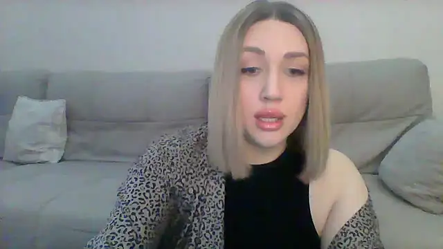 Snapshot of VickyLove047 chatting on February 5, 7:18 am VickyLove047 online show from February 5, 7:18 am