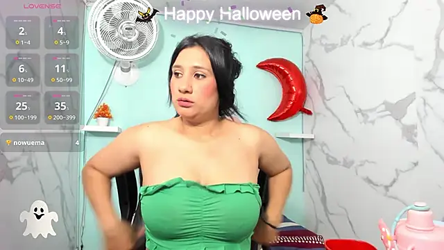 Snapshot of karime_sexygirl chatting on November 1, 11:45 am karime sexygirl online show from November 1, 11:45 am