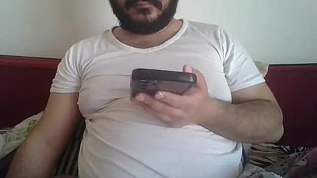 UrfavSlaveBitch online show from March 28, 10:37 am