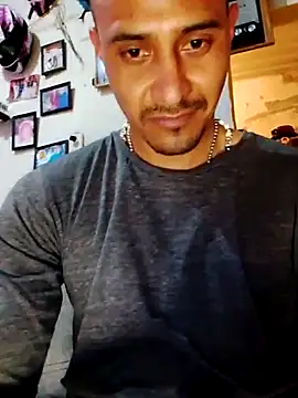 Snapshot of NewBe9D9 chatting on November 22, 9:08 am NewBe9D9 online show from November 22, 9:08 am