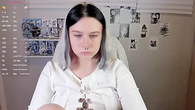 Snapshot of tender_kiitty chatting on October 29, 8:43 pm tender kiitty online show from October 29, 8:43 pm