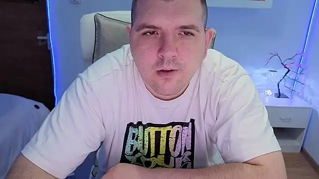 Snapshot of JasonJacks chatting on June 14, 4:14 am JasonJacks online show from June 14, 4:14 am