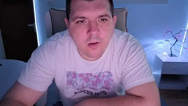 Snapshot of JasonJacks chatting on June 27, 3:11 am JasonJacks online show from June 27, 3:11 am