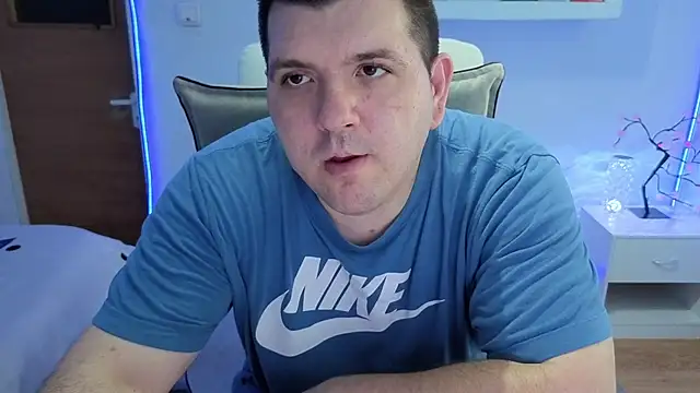 Snapshot of JasonJacks chatting on July 1, 4:14 am JasonJacks online show from July 1, 4:14 am