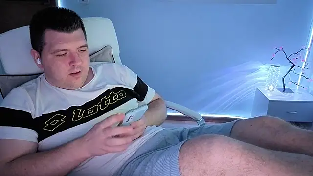 Snapshot of JasonJacks chatting on July 5, 3:23 am JasonJacks online show from July 5, 3:23 am