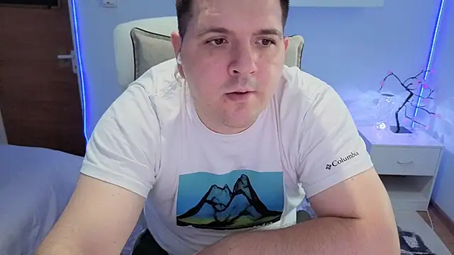 Snapshot of JasonJacks chatting on July 29, 6:33 am JasonJacks online show from July 29, 6:33 am