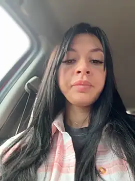 JulliaVegas online show from May 3, 1:11 am