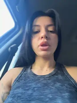 Snapshot of JulliaVegas chatting on June 10, 2:45 am JulliaVegas online show from June 10, 2:45 am