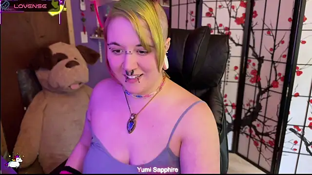 yumi sapphire online show from May 15, 3:08 pm