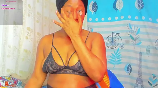 Snapshot of yonsol_abril chatting on July 29, 6:28 pm yonsol abril online show from July 29, 6:28 pm