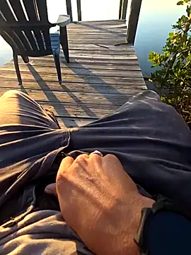 Snapshot of Bigsakzak chatting on November 20, 9:58 pm Bigsakzak online show from November 20, 9:58 pm