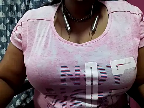 Snapshot of Tamilsathya2024 chatting on March 18, 2:04 pm Tamilsathya2024 online show from March 18, 2:04 pm