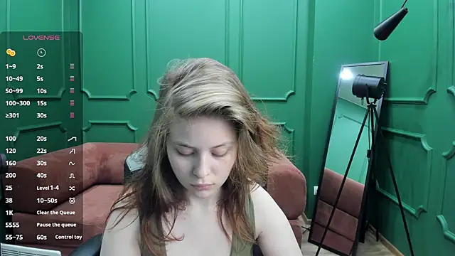 DarkErica online show from April 30, 1:39 pm