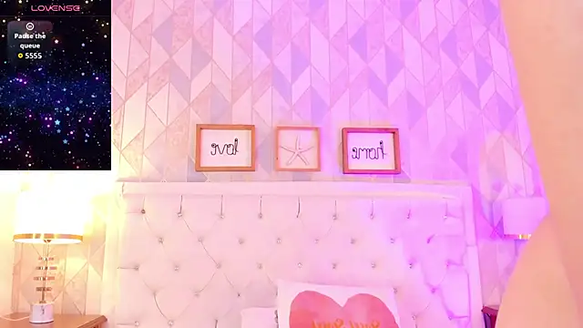 rebeca watsson online show from February 13, 11:50 am