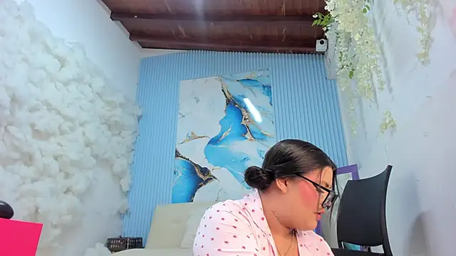 Danniela18  online show from June 3, 12:19 pm