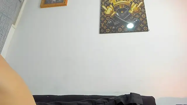 Snapshot of vincent_carusso94 chatting on March 16, 7:26 am vincent carusso94 online show from March 16, 7:26 am