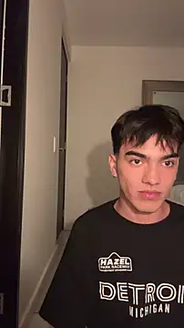 snakeeboy online show from March 14, 5:46 am