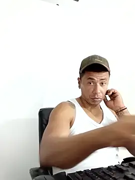 Snapshot of Antolinex chatting on December 18, 7:20 pm Antolinex online show from December 18, 7:20 pm