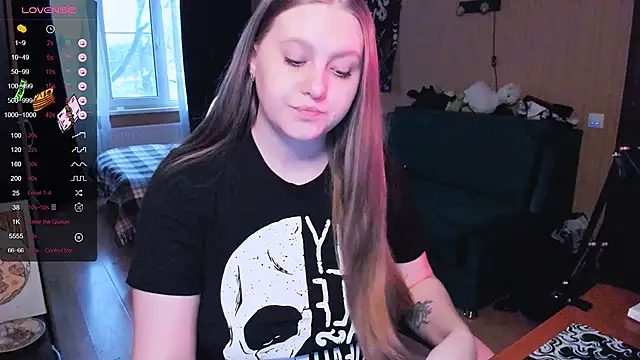 Snapshot of Alice_Dreamgirl_ chatting on November 25, 12:05 pm Alice Dreamgirl online show from November 25, 12:05 pm