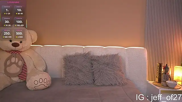 johanafox  online show from July 6, 11:07 am