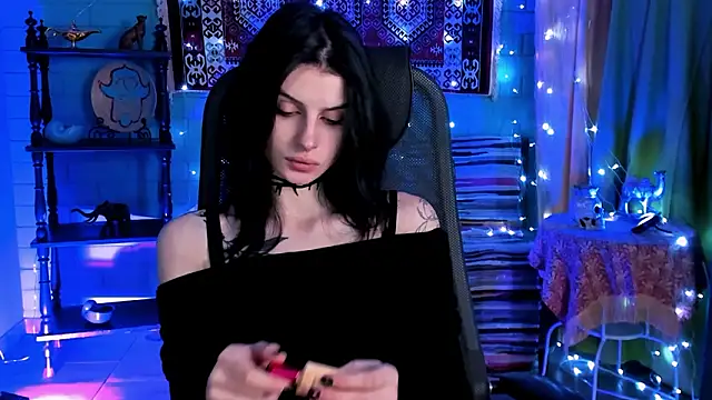 JadeCastle  online show from February 14, 4:15 pm