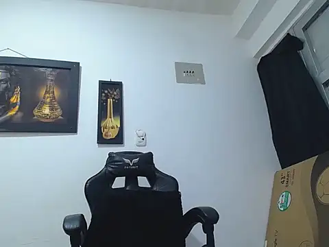 NikolSexyHot online show from May 18, 7:09 pm