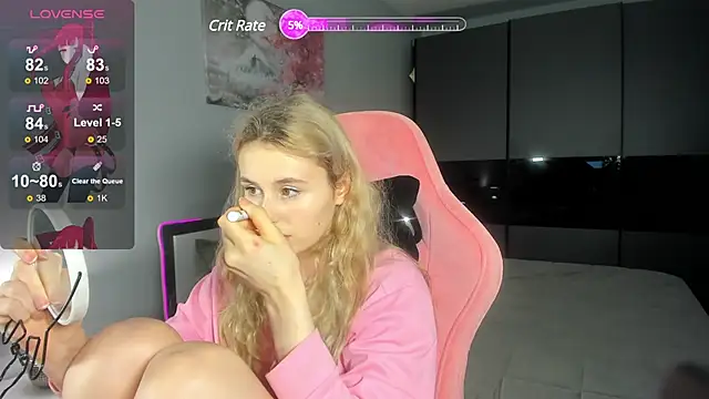 Molly Toads online show from December 26, 7:56 am