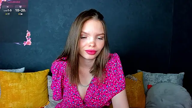 Curvy Dynamite  online show from February 13, 1:19 am