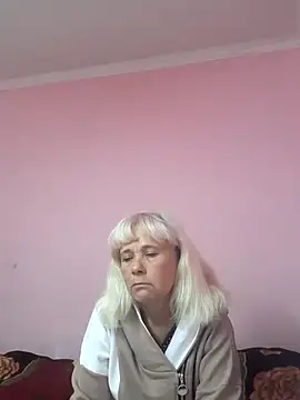 Snapshot of sakura_blonde chatting on September 26, 6:50 am sakura blonde online show from September 26, 6:50 am