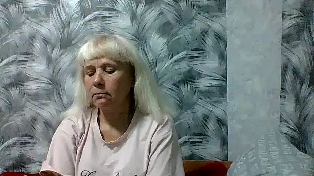 Snapshot of sakura_blonde chatting on October 5, 7:45 pm sakura blonde online show from October 5, 7:45 pm