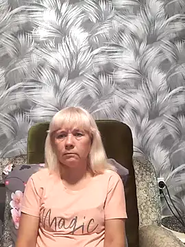 Snapshot of sakura_blonde chatting on October 12, 7:51 am sakura blonde online show from October 12, 7:51 am