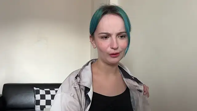 bumble bee online show from December 28, 10:03 am