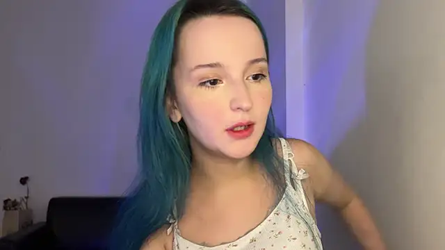 Snapshot of bumble_bee chatting on January 2, 12:57 pm bumble bee online show from January 2, 12:57 pm