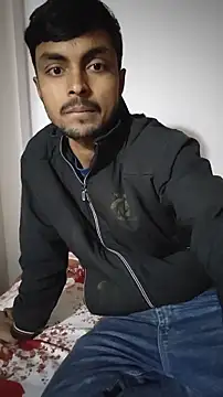 Snapshot of Suraj223kumar chatting on December 17, 5:46 am Suraj223kumar online show from December 17, 5:46 am