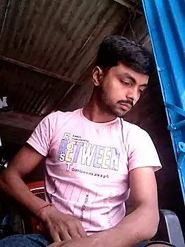 Snapshot of Suraj223kumar chatting on March 13, 1:56 am Suraj223kumar online show from March 13, 1:56 am